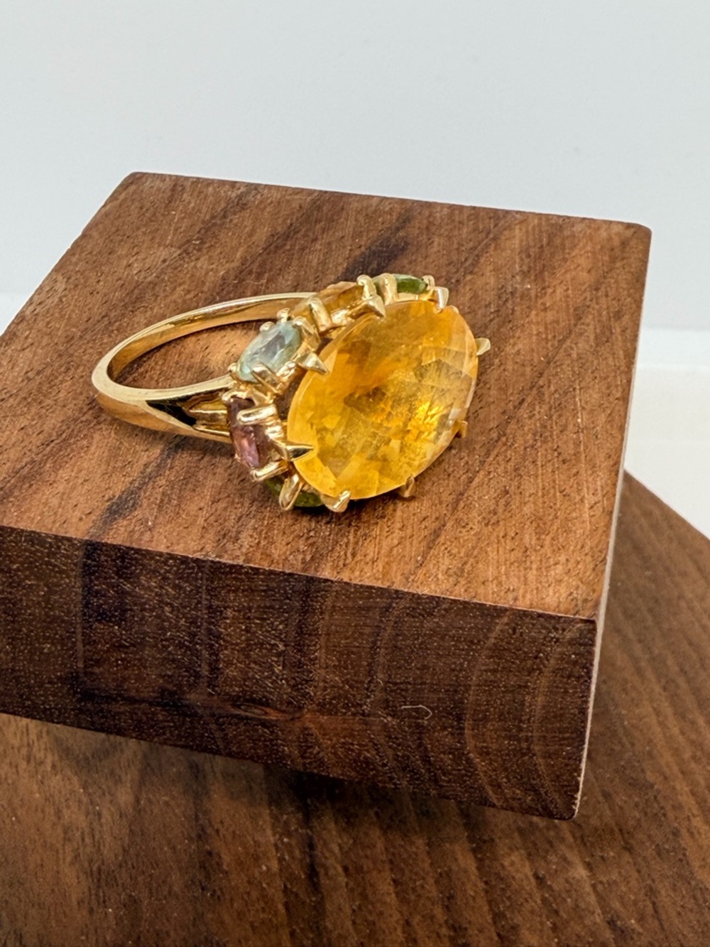 VINTAGE CITRINE AND SEMI-PRECIOUS GEMSTONE STATEMENT RING 10K